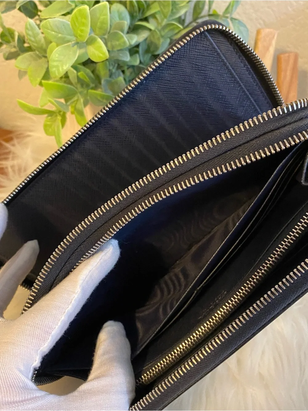 PRADA Unisex Saffiano Double Zip Travel Organizer/ Clutch Wallet with Stripe